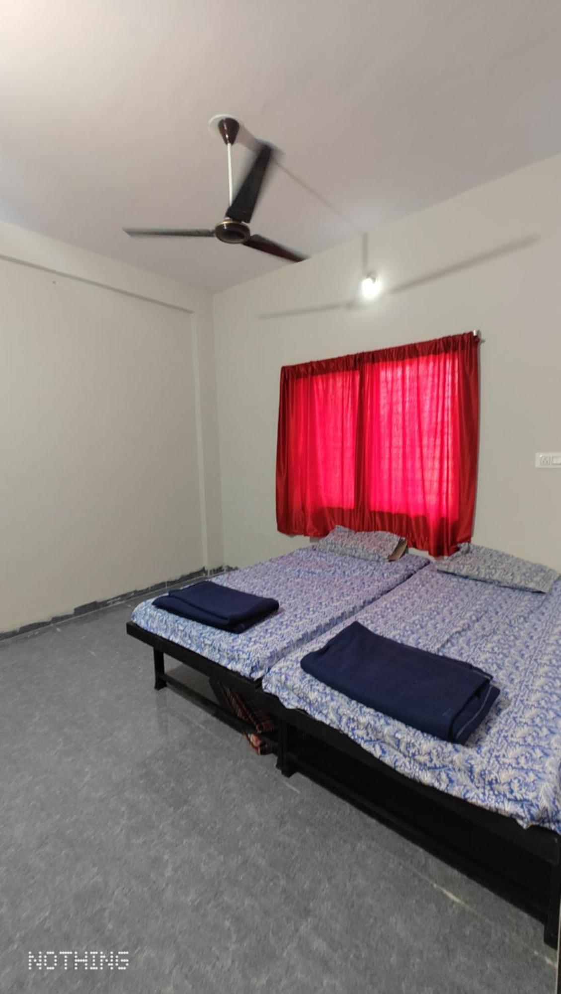 Hotel Aadishkti Bhakt Nivas Tuljapur Exterior foto